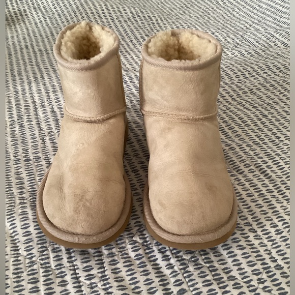 UGG Cory II Geniune Shearling Lined Suede Ankle Boot Women’s size 6W - Picture 1 of 7